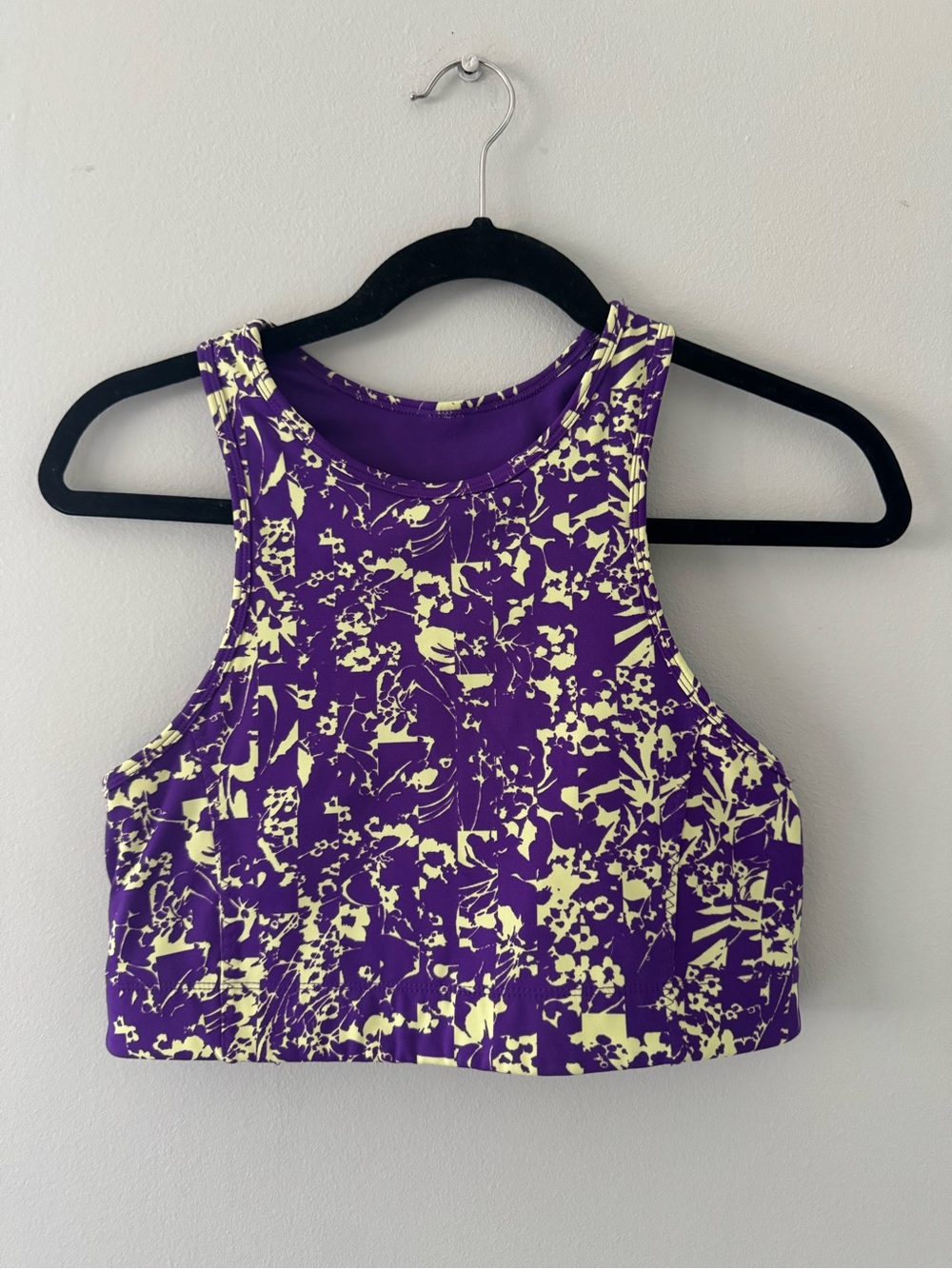 Fabletics Motion365 2-Piece Set – Sports Bra + Leggings (Purple/Yellow Floral)